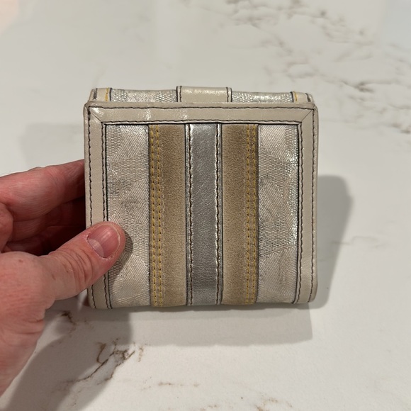 Coach wallet - Picture 2 of 4